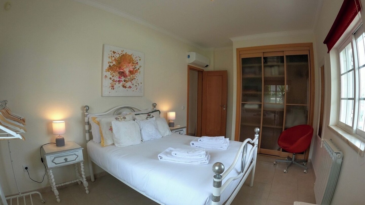 Photo of Bedroom in Corroios