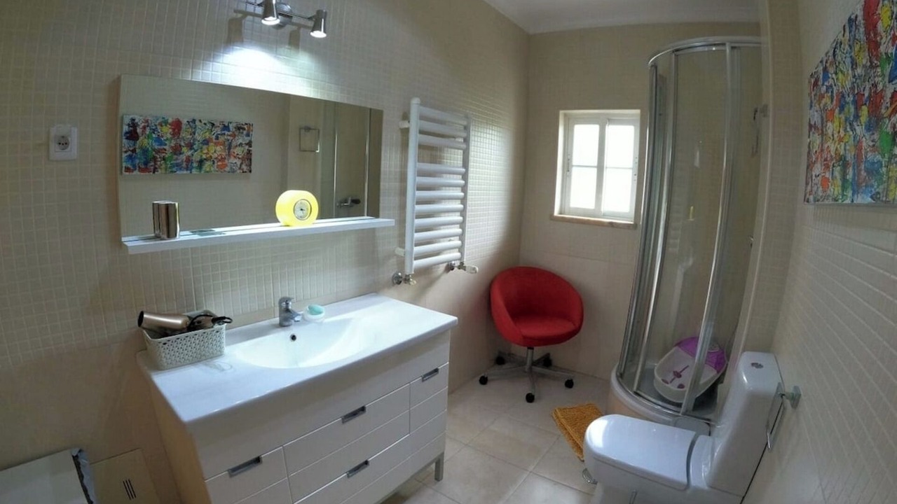 Photo of Bathroom in Corroios