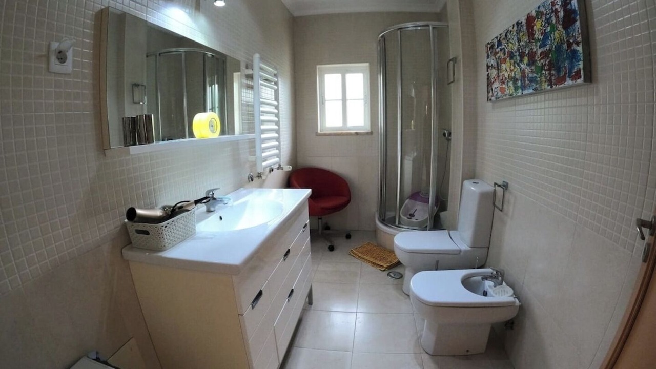 Photo of Bathroom in Corroios