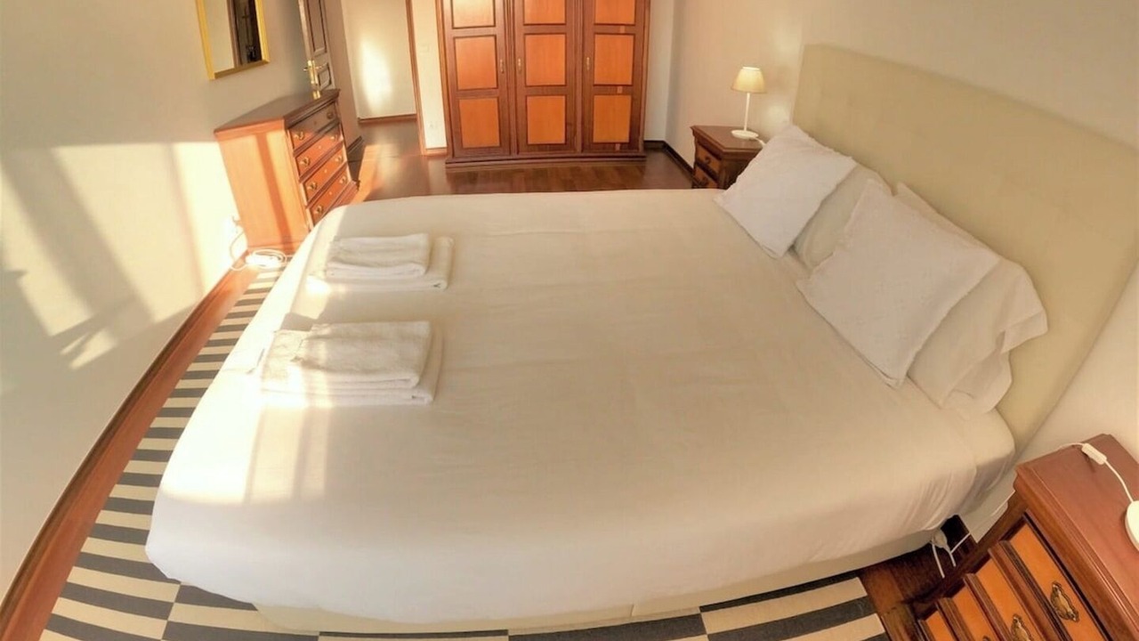 Photo of Bedroom in Linda-a-Velha