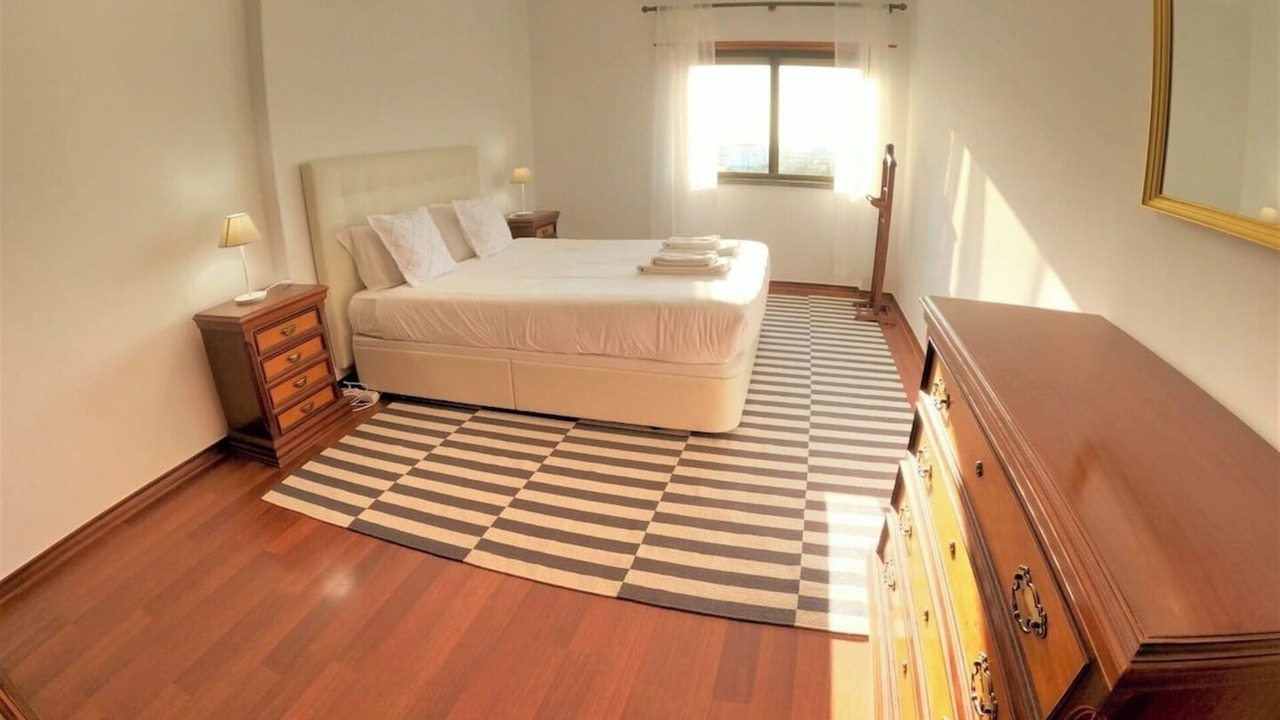 Photo of Bedroom in Linda-a-Velha