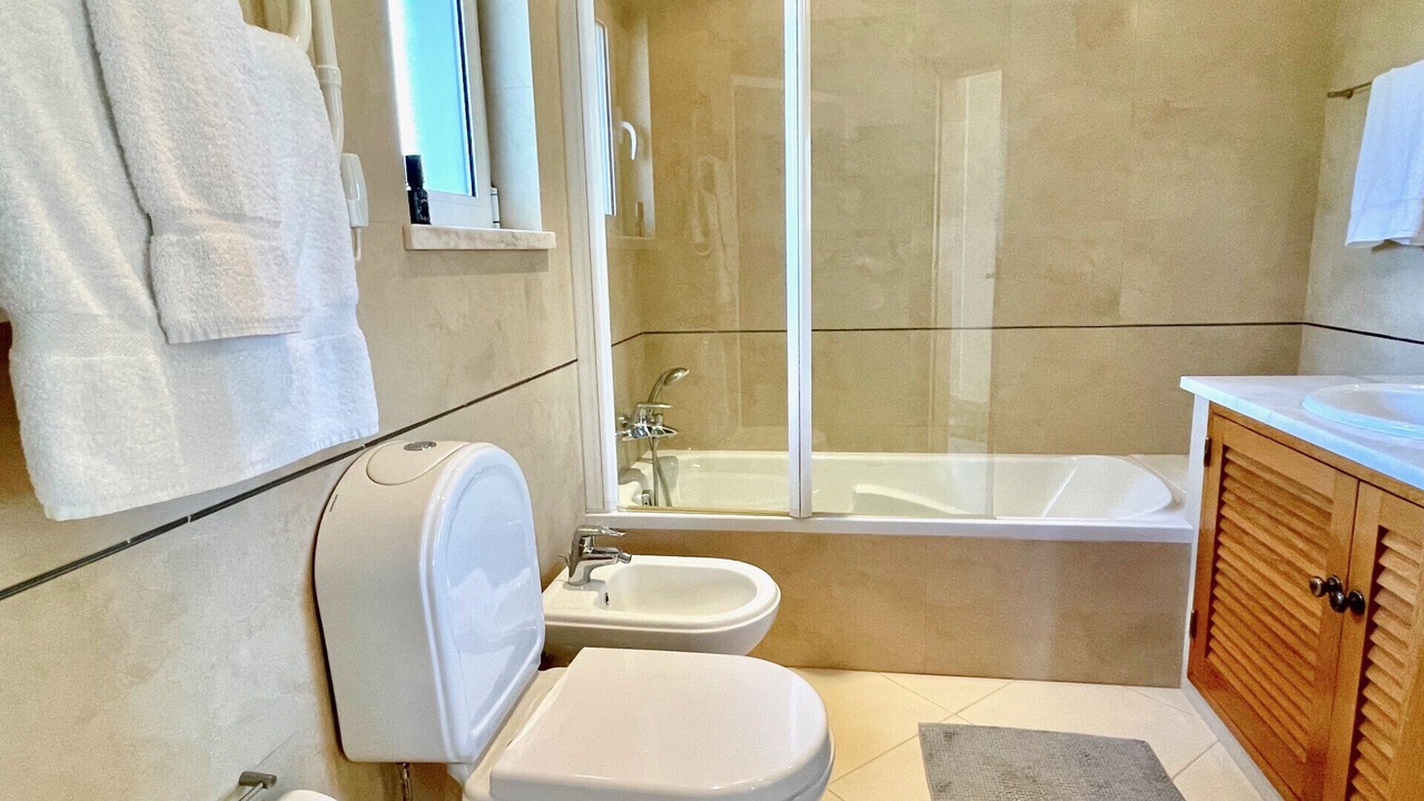 Photo of Bathroom in Budens