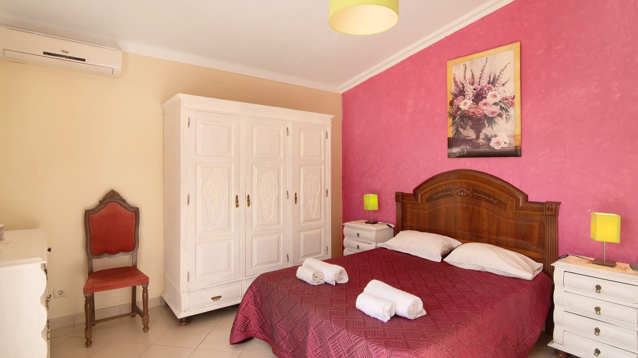 Photo of Bedroom in Vale Navio