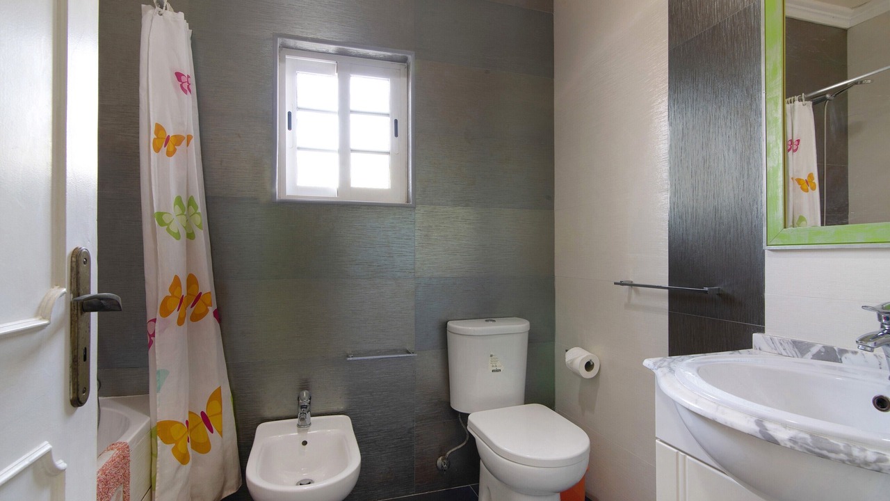 Photo of Bathroom in Vale Navio