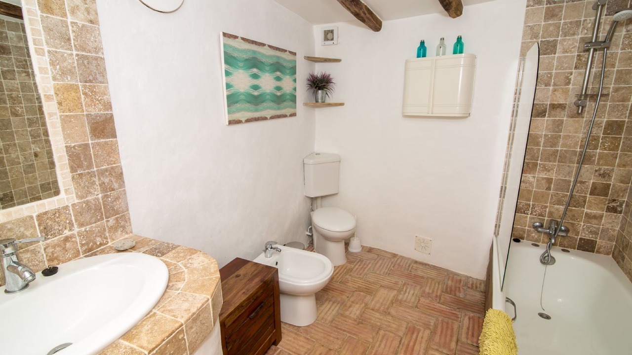 Photo of Bathroom in Aljezur