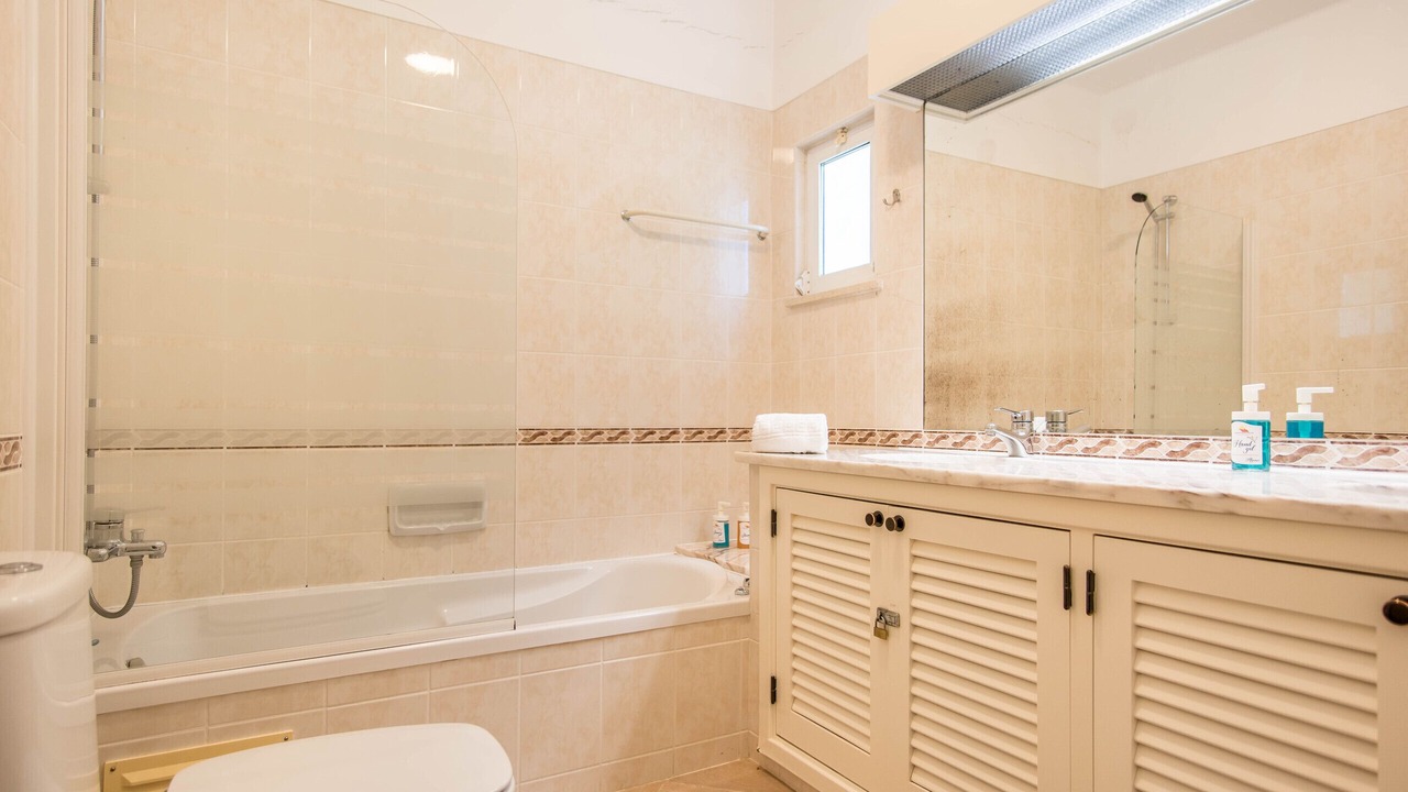 Photo of Bathroom in Alpouvar