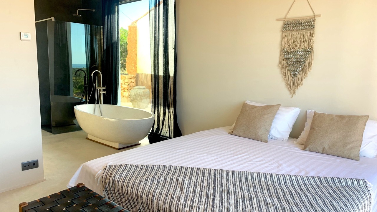 Photo of Bedroom in Lagoa e Carvoeiro