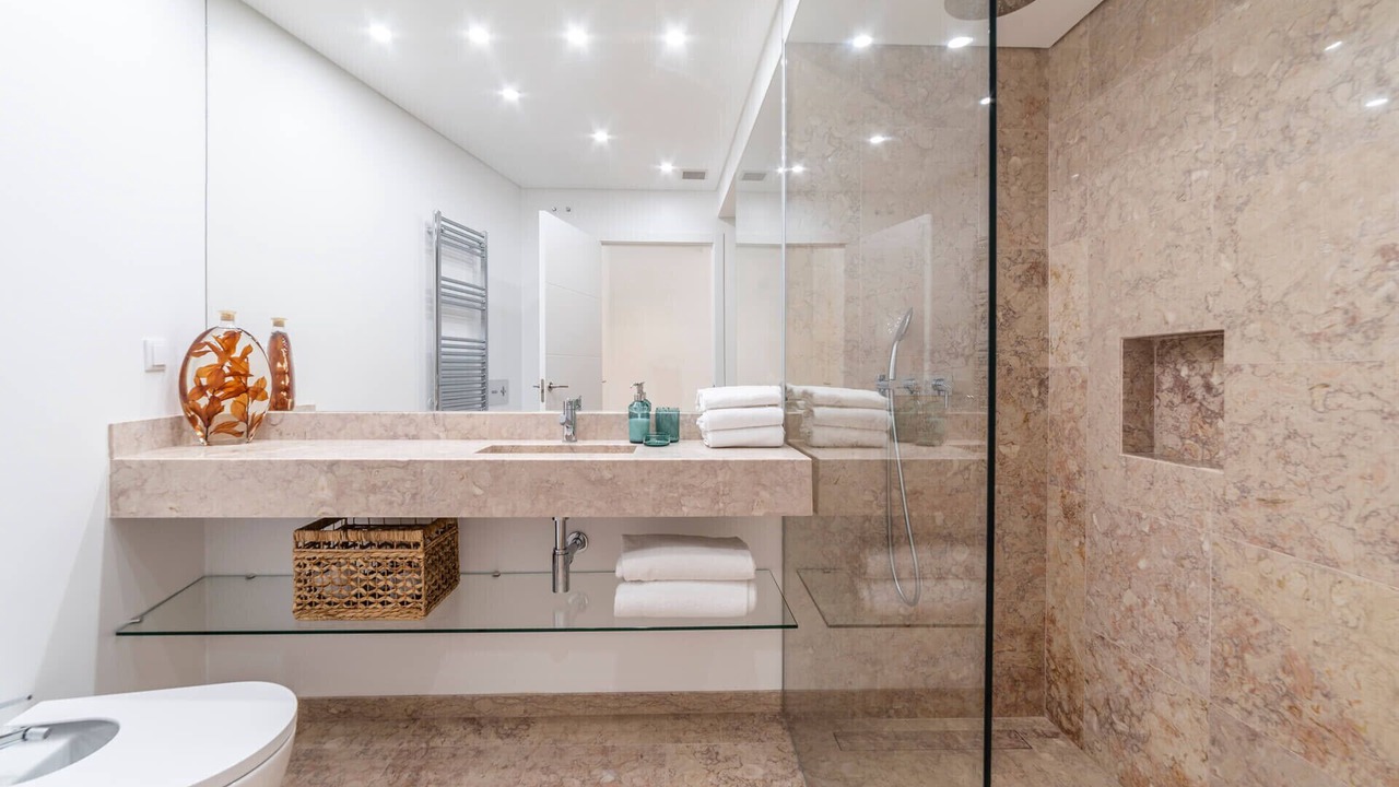 Photo of Bathroom in Corroios