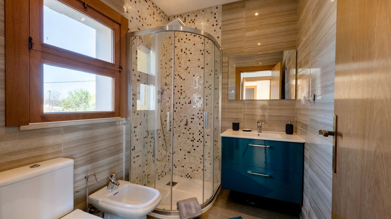 Photo of Bathroom in Brotual