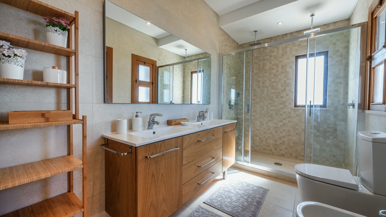 Photo of Bathroom in Brotual