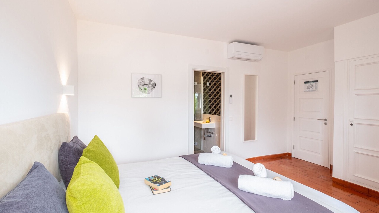 Photo of Bedroom in Lagoa e Carvoeiro