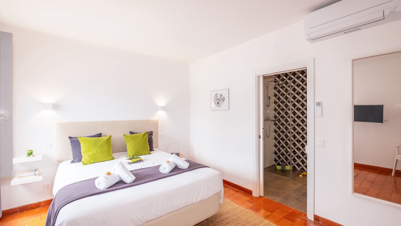 Photo of Bedroom in Lagoa e Carvoeiro
