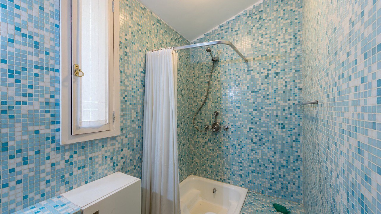 Photo of Bathroom in Caminha