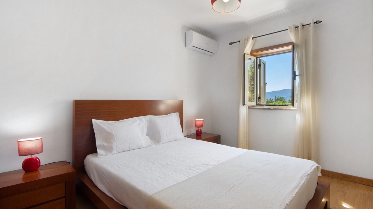 Photo of Bedroom in Resende