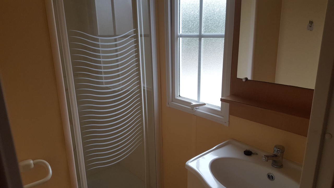 Photo of Bathroom in Burinhosa