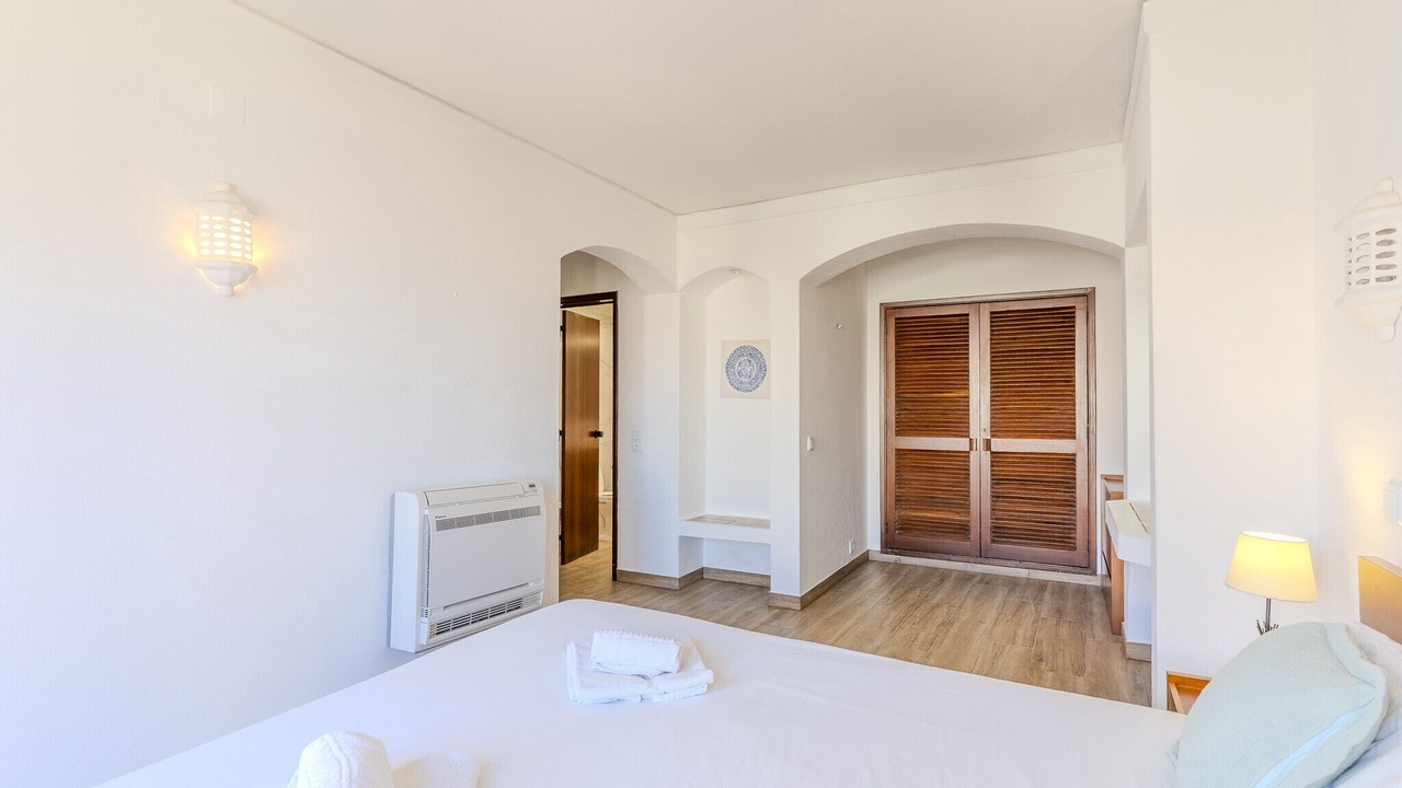 Photo of Bedroom in Correeira