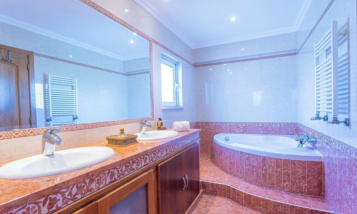 Photo of Bathroom in Seixal