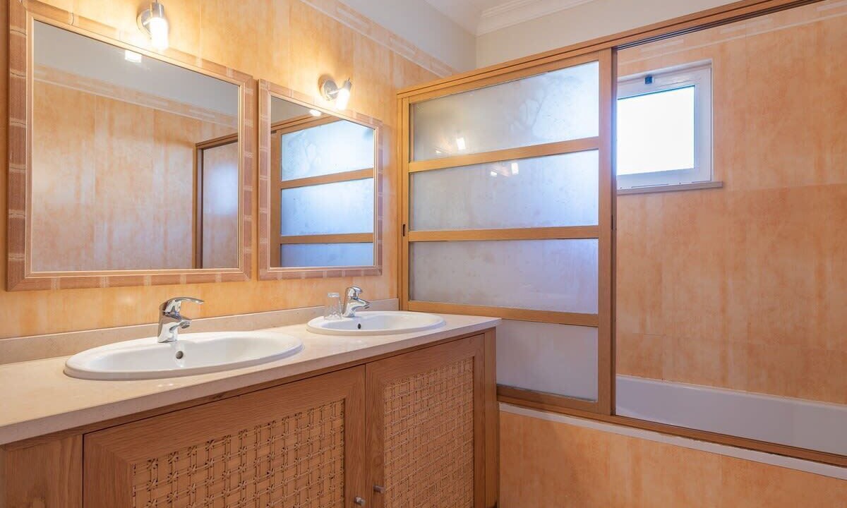 Photo of Bathroom in Sesmarias