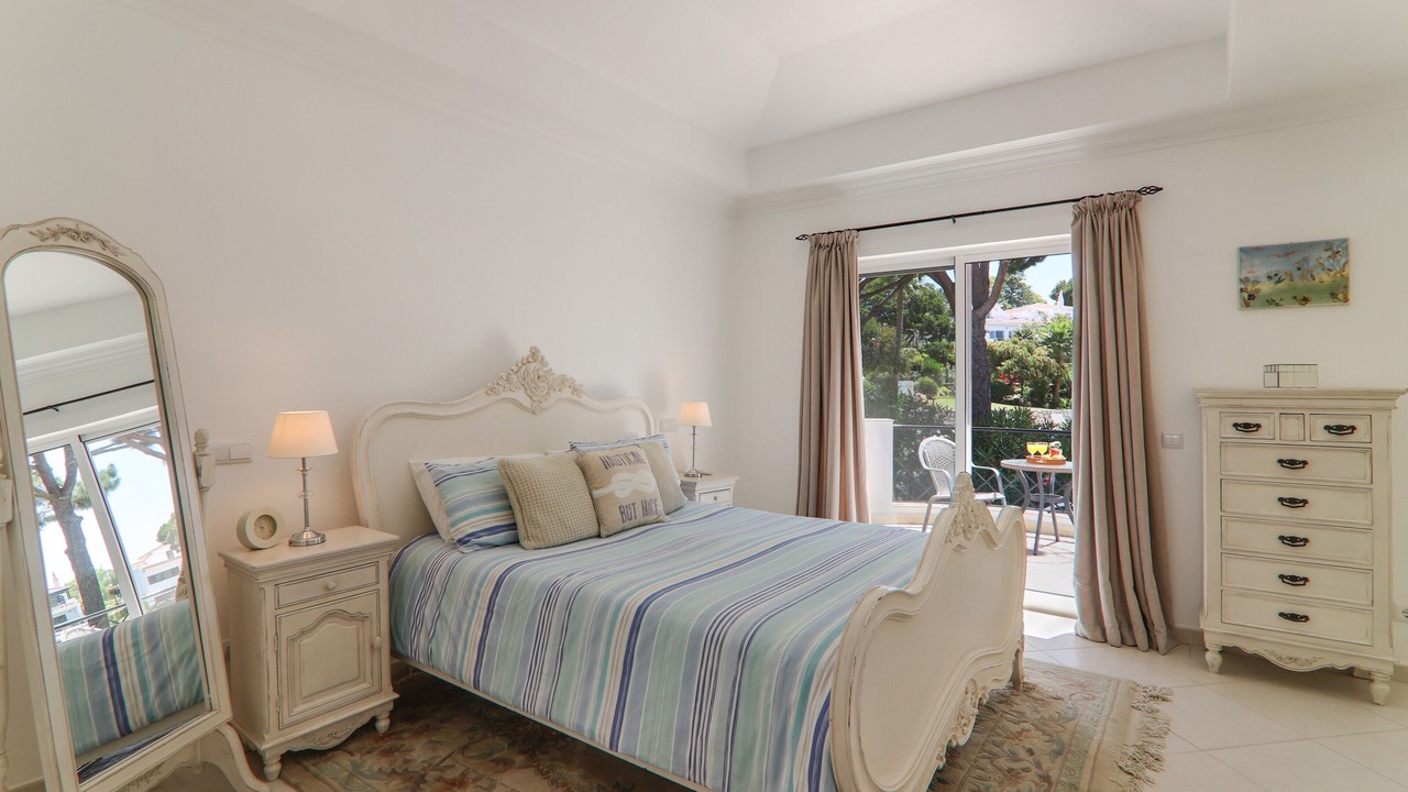 Photo of Bedroom in Almancil