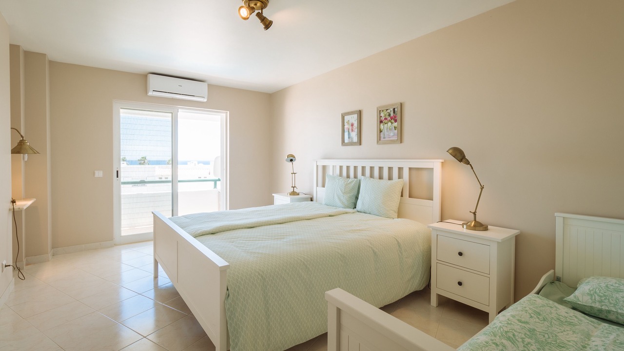 Photo of Bedroom in Alporchinhos