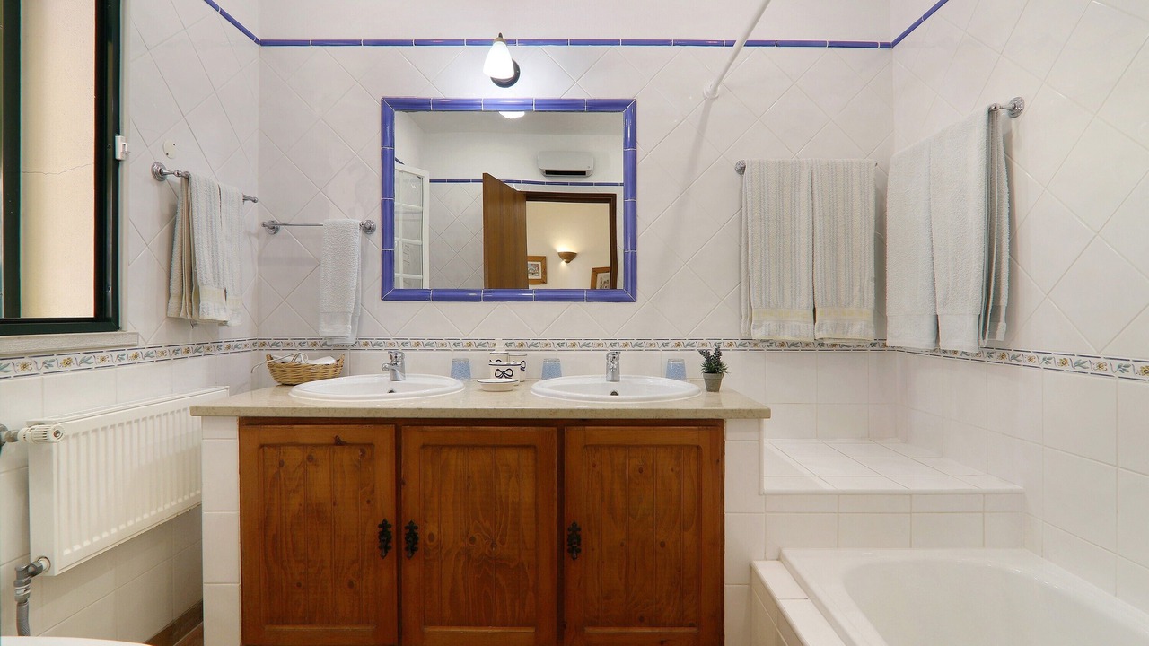 Photo of Bathroom in Loule