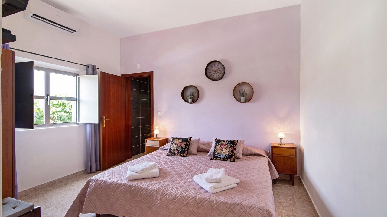 Photo of Bedroom in Martim Longo