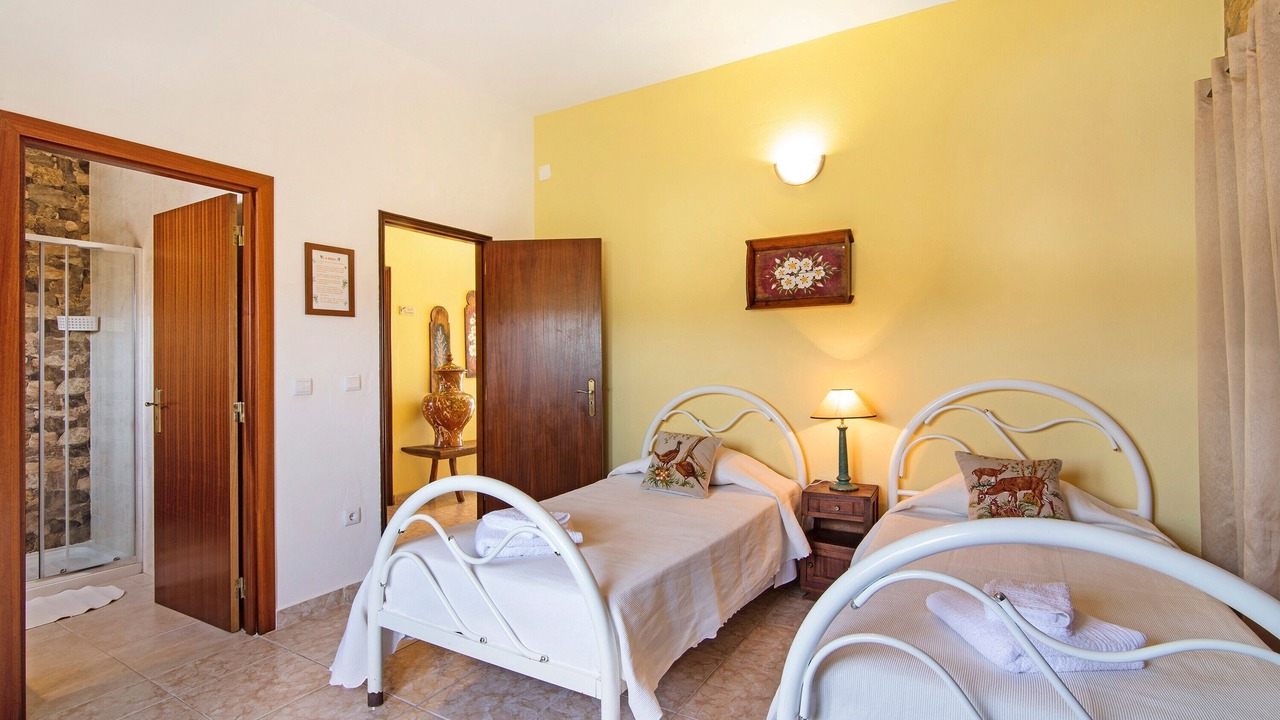 Photo of Bedroom in Martim Longo
