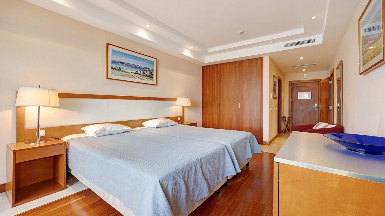 Photo of Bedroom in Mexilhoeira da Carregacao