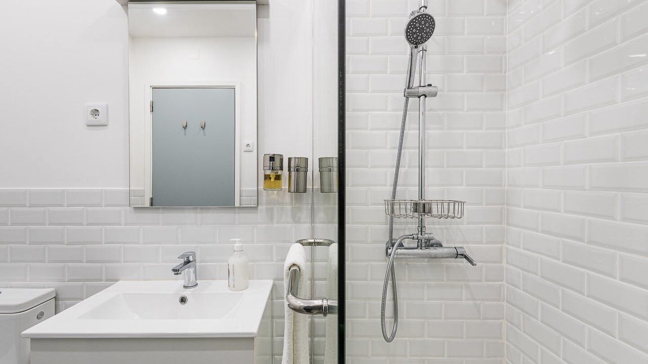 Photo of Bathroom in Lordelo do Ouro e Massarelos