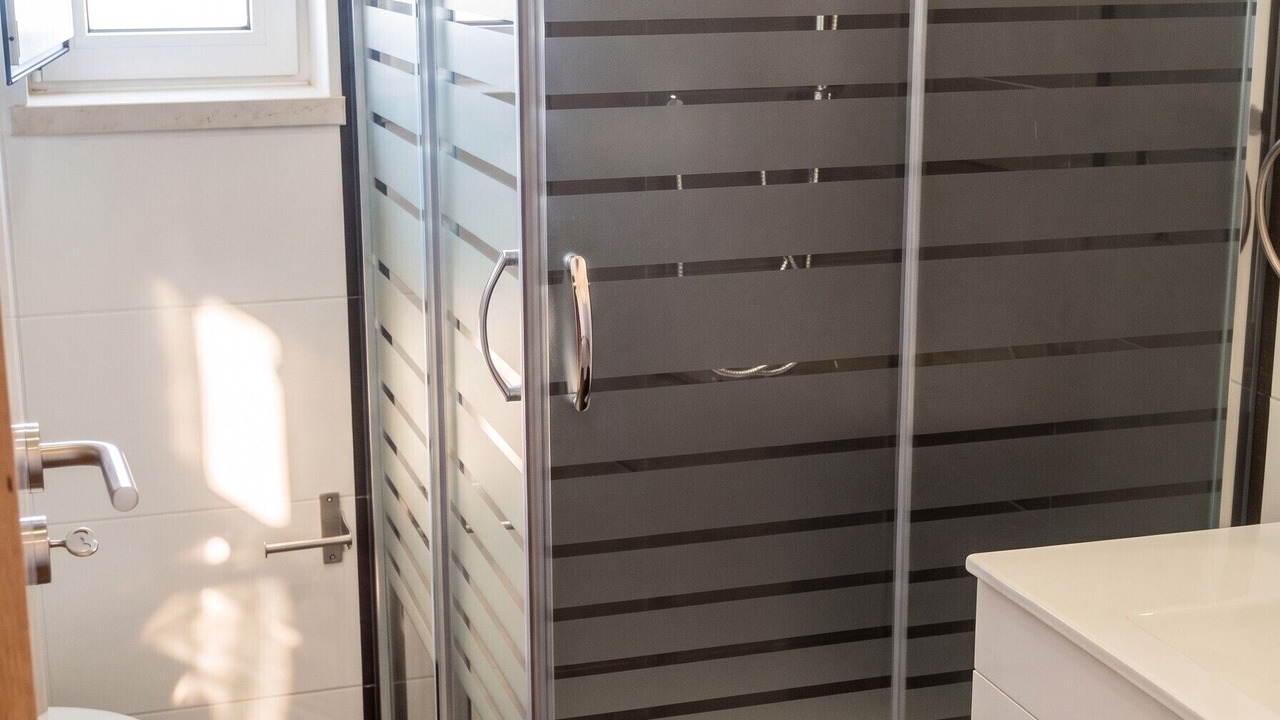 Photo of Bathroom in Almocageme