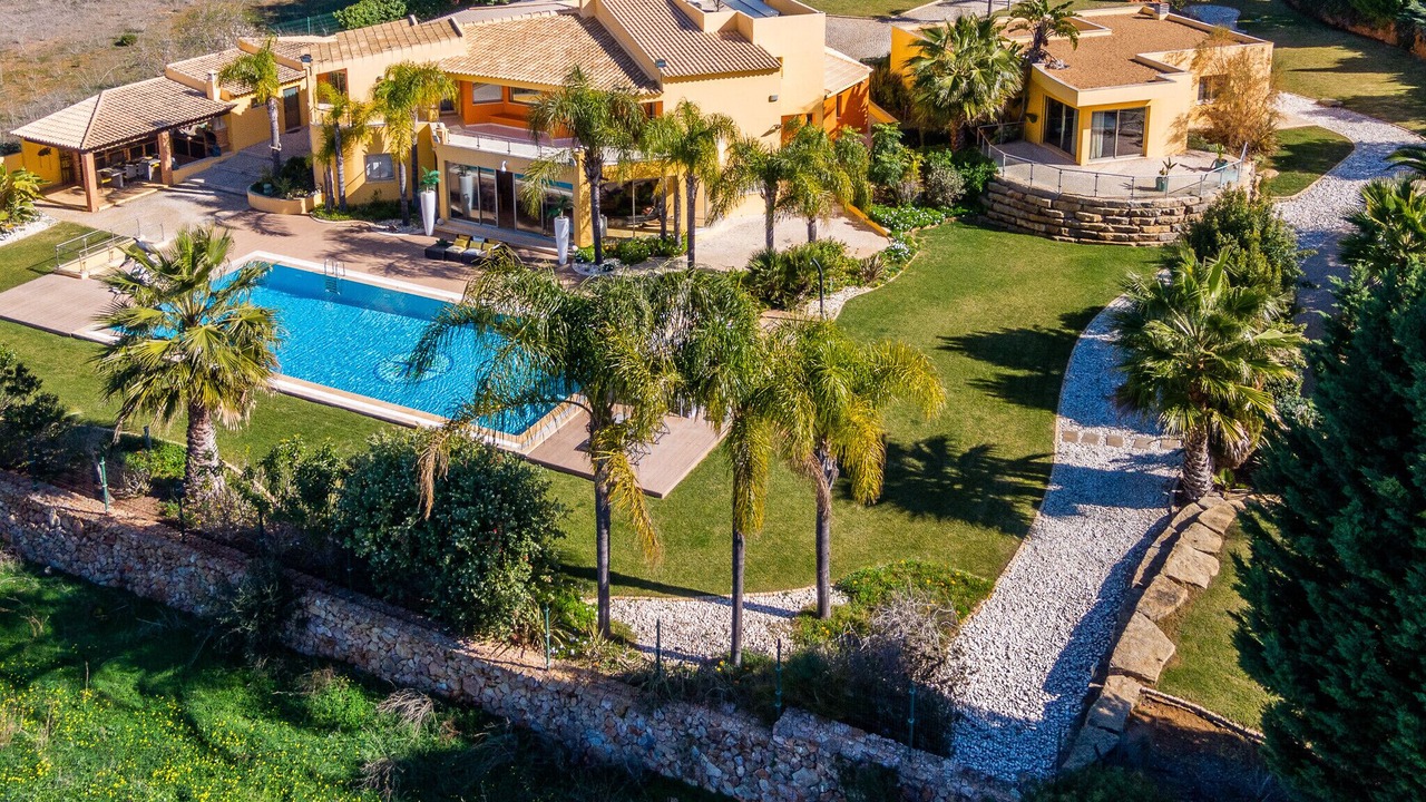 Photo of Outdoor in Patroves
