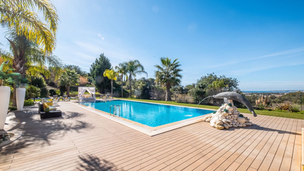 Photo of Outdoor in Patroves