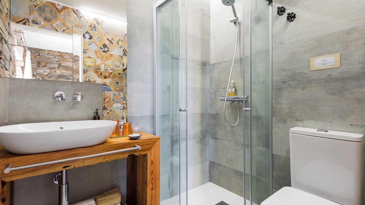 Photo of Bathroom in Tondela