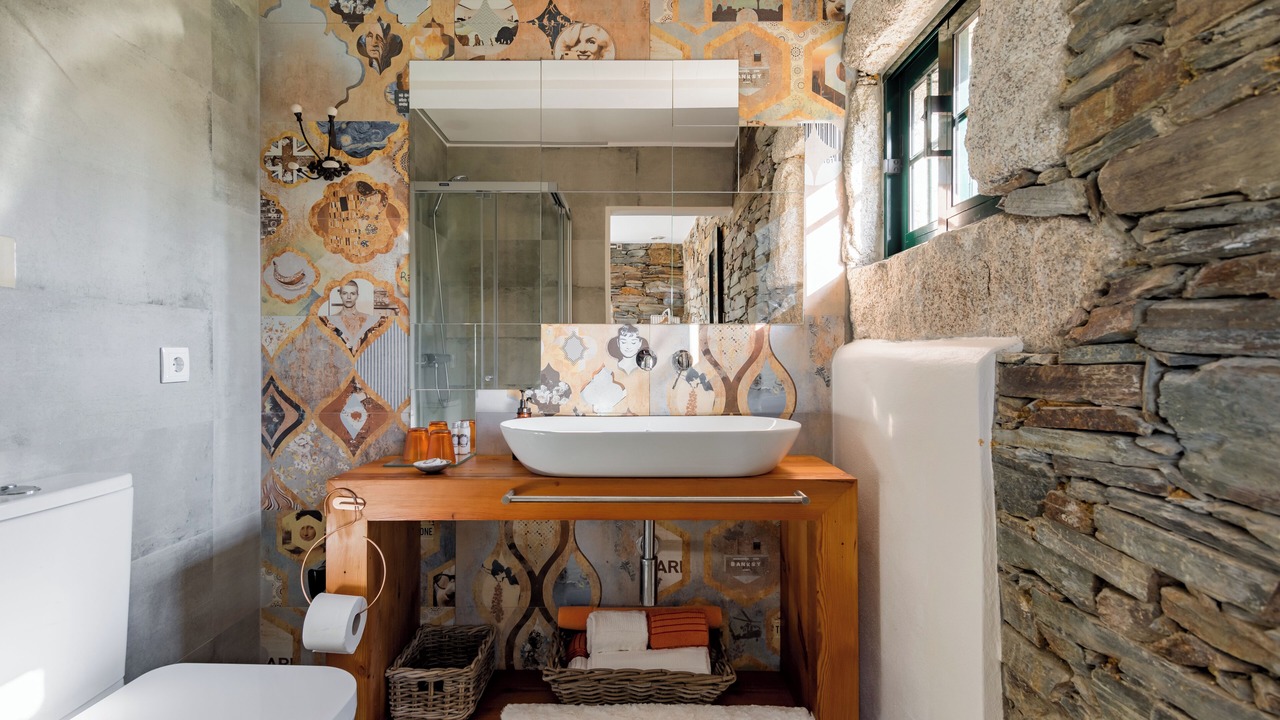 Photo of Bathroom in Tondela