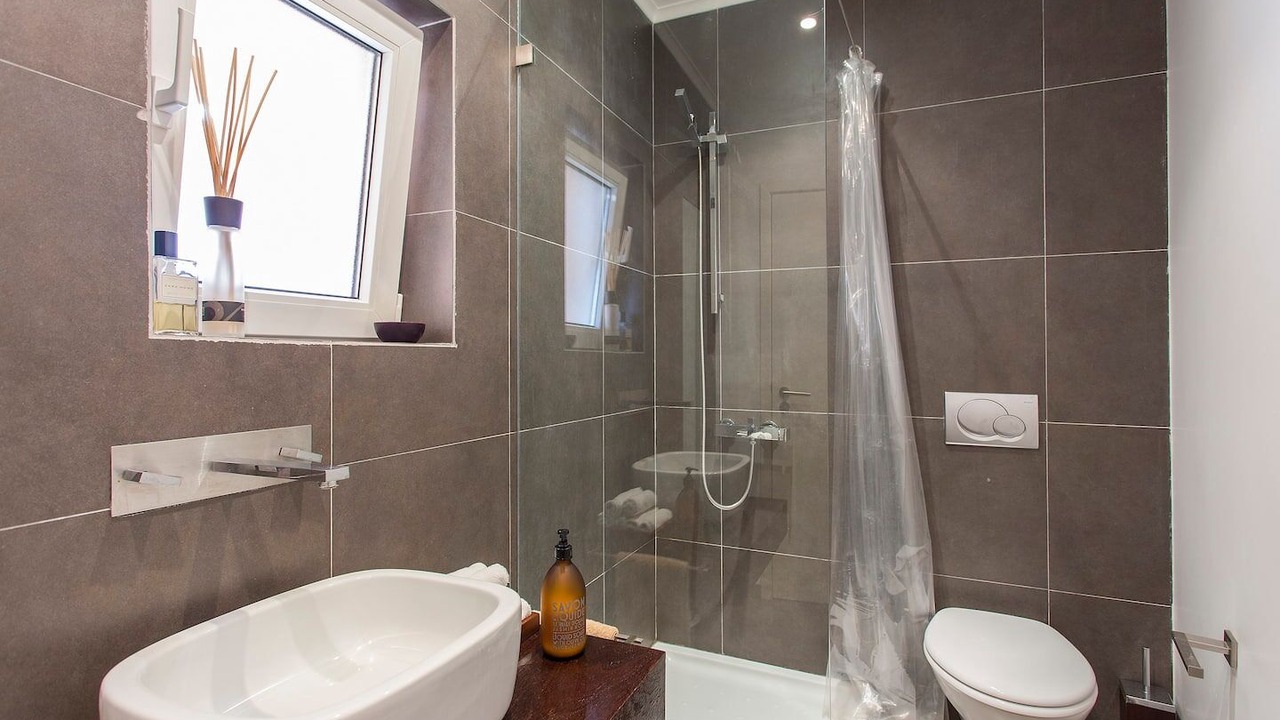 Photo of Bathroom in Cascais