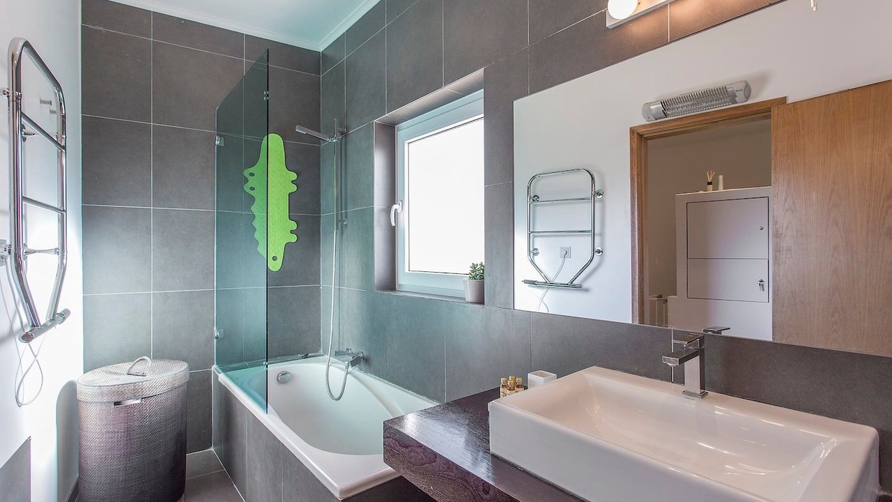 Photo of Bathroom in Cascais