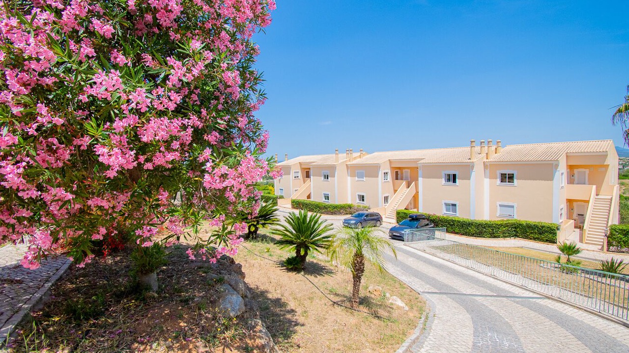 Photo of Outdoor in Estombar