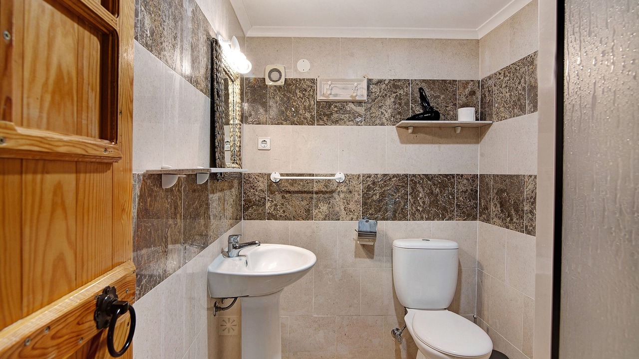 Photo of Bathroom in Monte Raposo