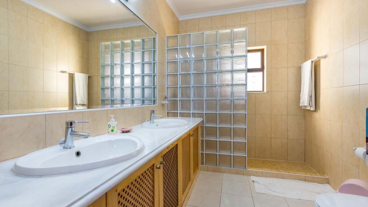Photo of Bathroom in Vale de Parra