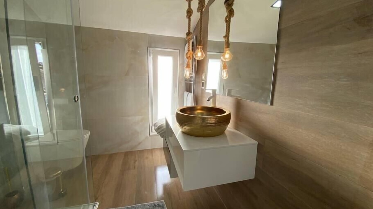 Photo of Bathroom in Setubal