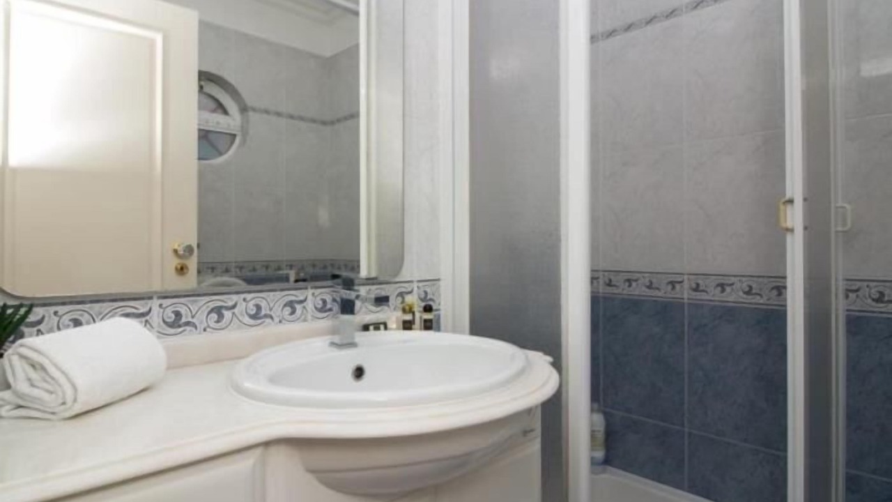 Photo of Bathroom in Quarteira