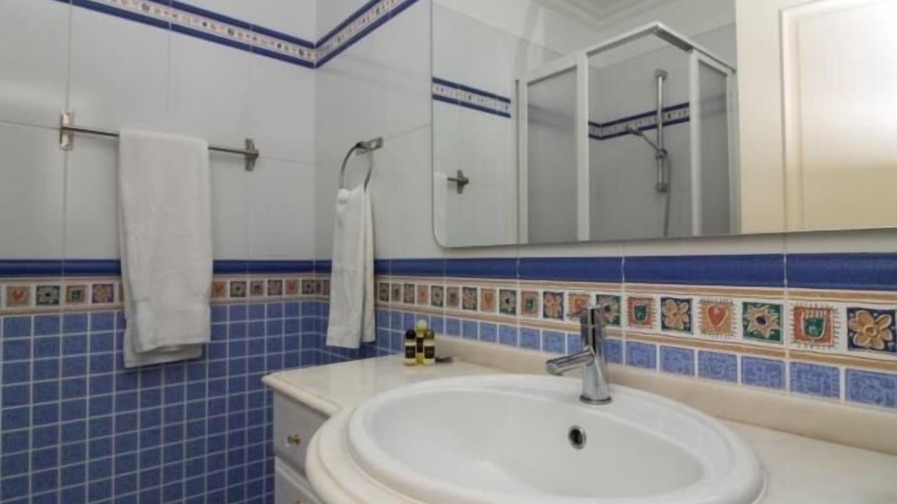 Photo of Bathroom in Quarteira