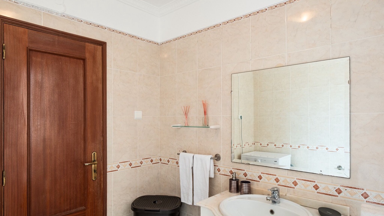 Photo of Bathroom in Gale
