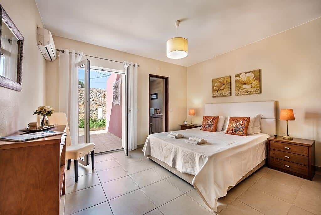 Photo of Bedroom in Vale de Parra