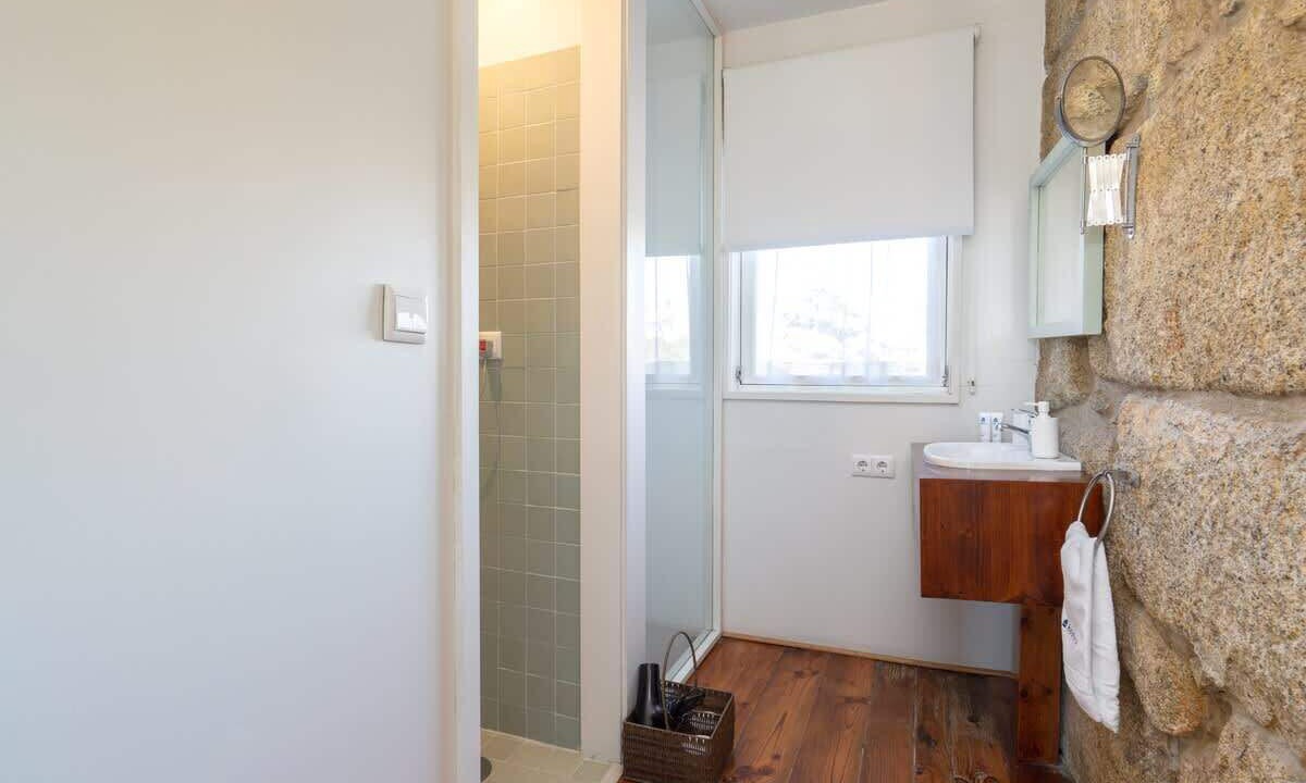 Photo of Bathroom in Lordelo do Ouro e Massarelos