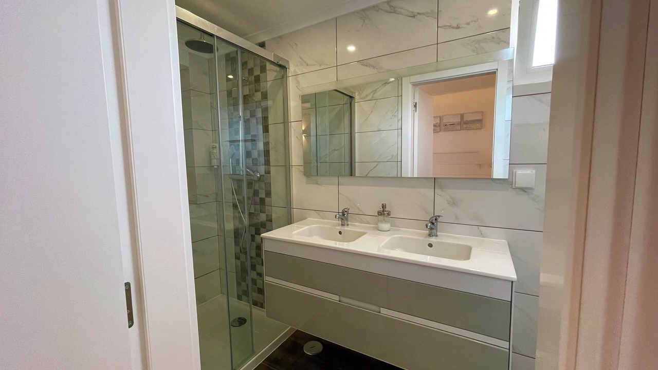 Photo of Bathroom in Salema