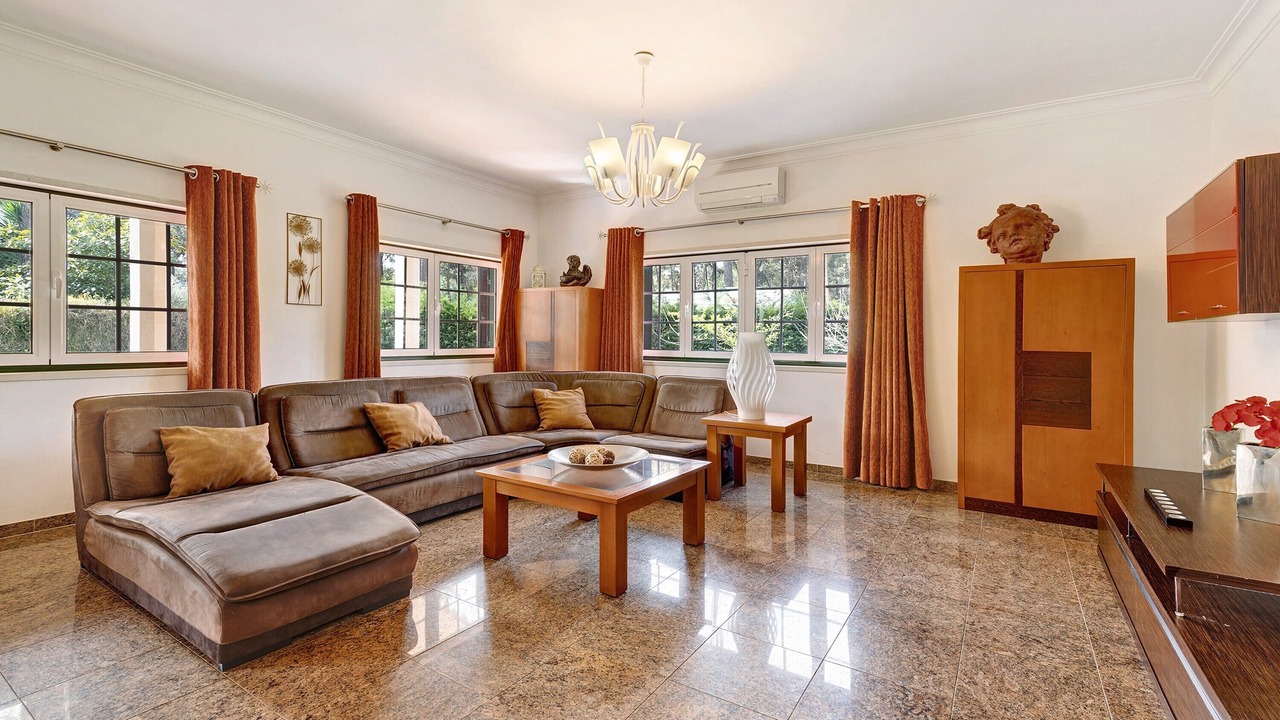 Photo of Livingroom in Charneca de Caparica e Sobreda