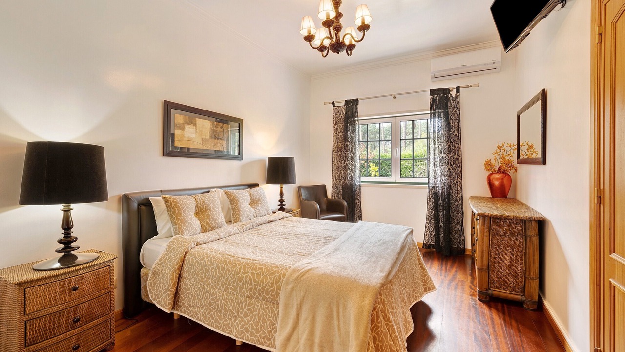 Photo of Bedroom in Charneca de Caparica e Sobreda
