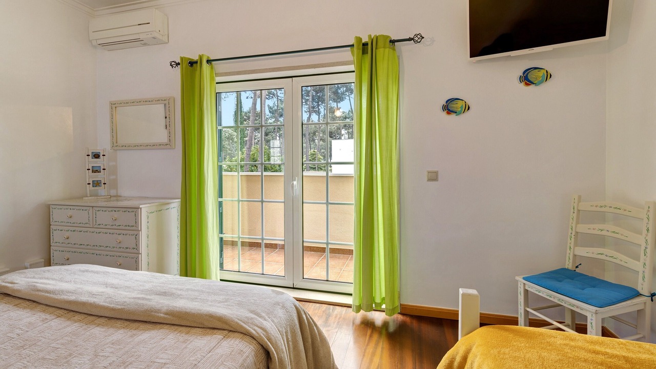 Photo of Bedroom in Charneca de Caparica e Sobreda