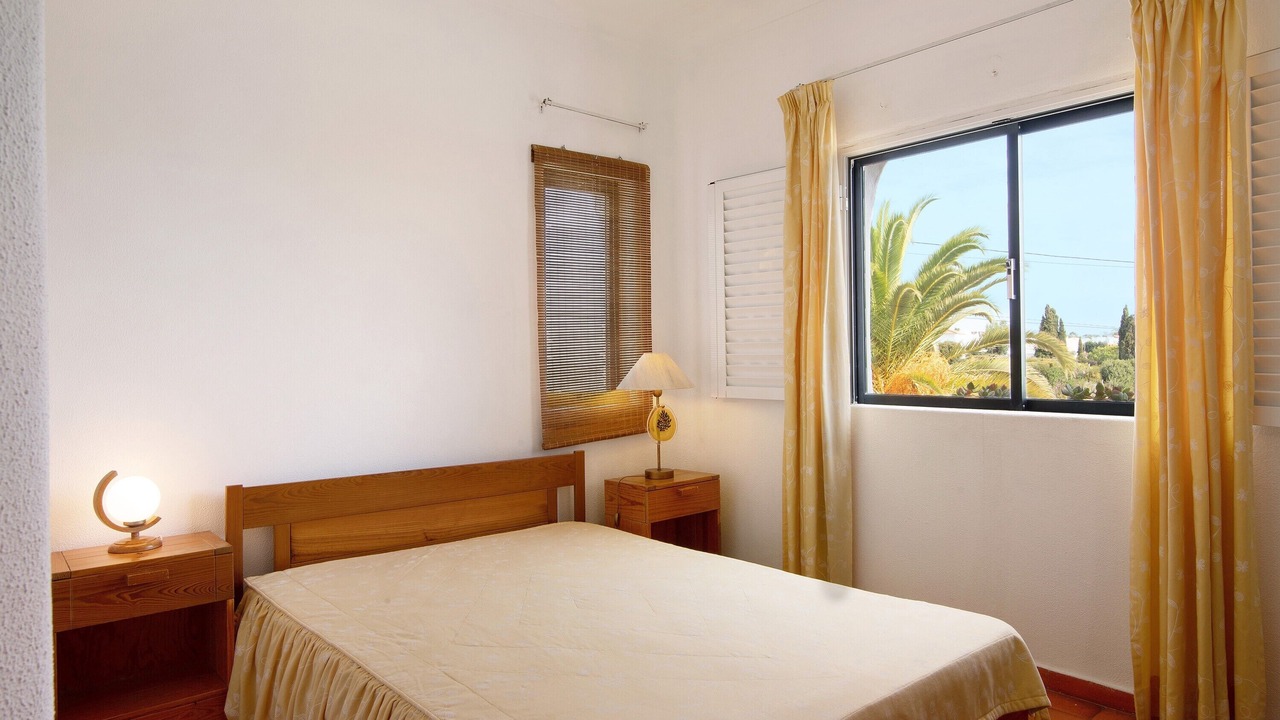 Photo of Bedroom in Alporchinhos